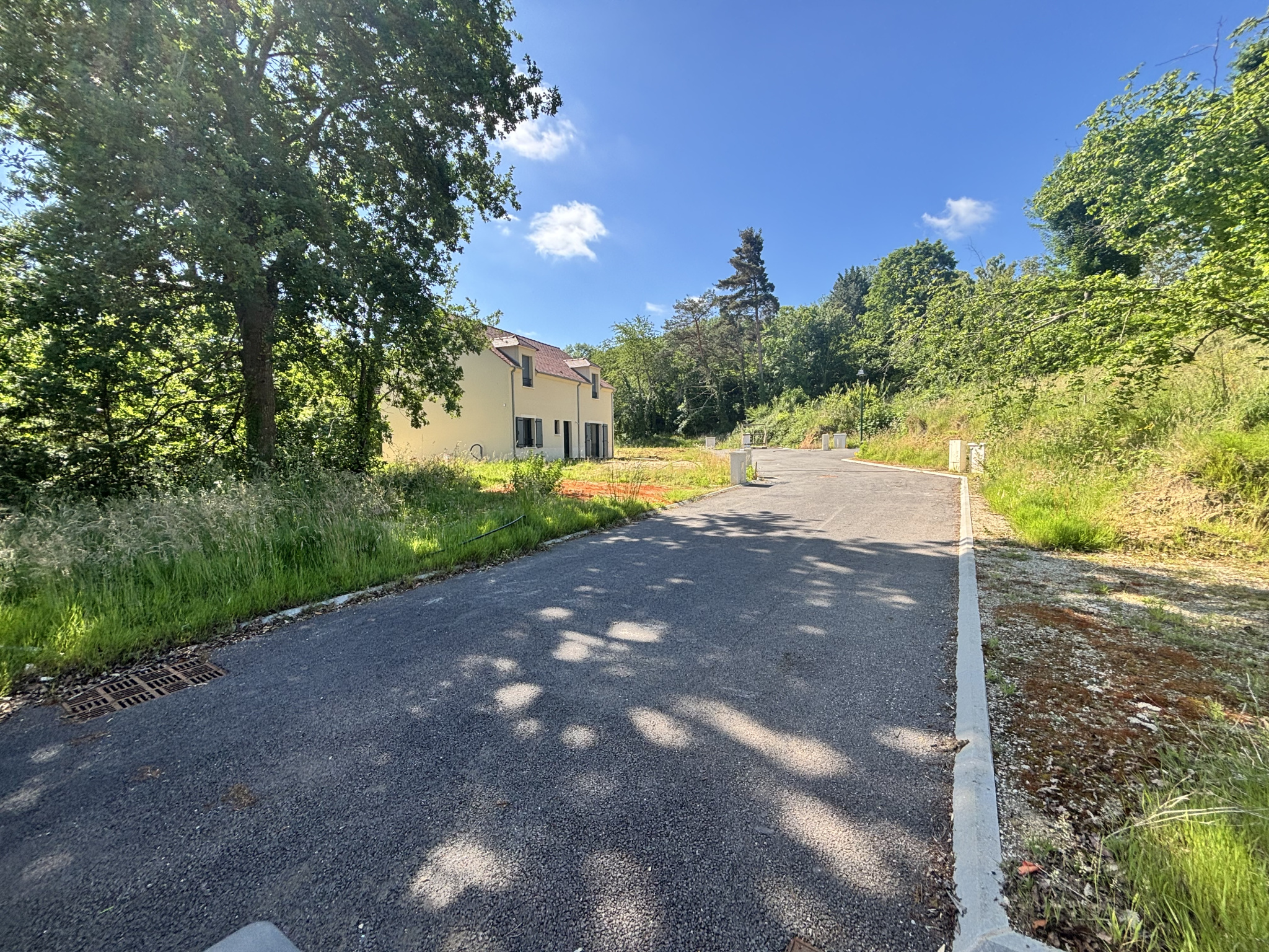 TERRAIN A BATIR PROCHE MONTFORT L'AMAURY